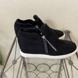 Madden Girl Prevale Women’s size 9.5 Sneaker Bootie textile Black